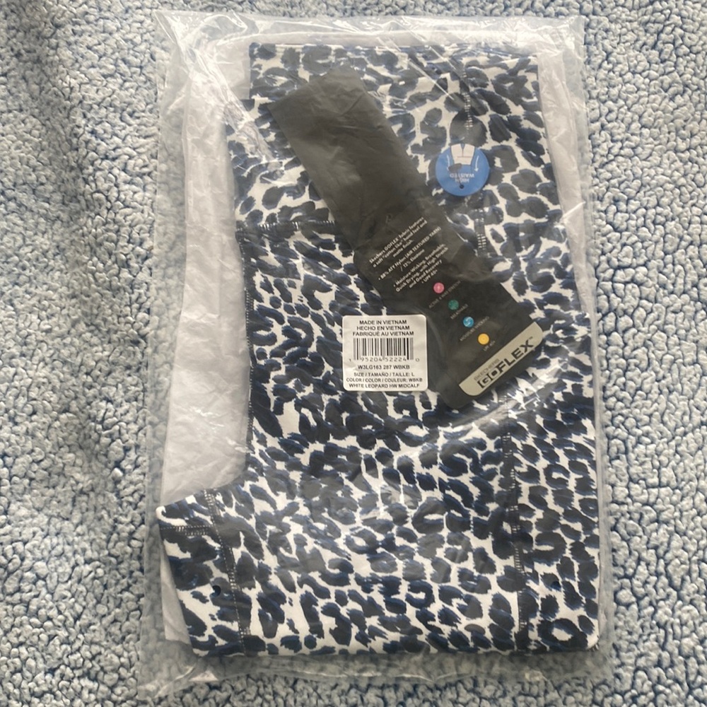 Sketchers midcalf leopard leggings